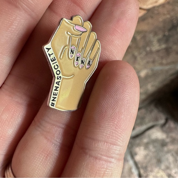 Nena & Co #NenaSociety Hand Pin - Picture 3 of 3